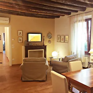 Wallace Luxury Apartment Verona
